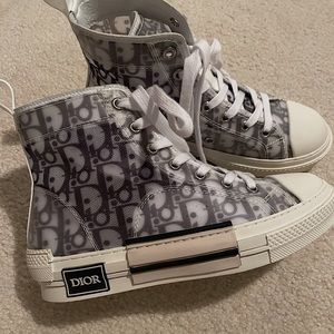 Dior sneakers